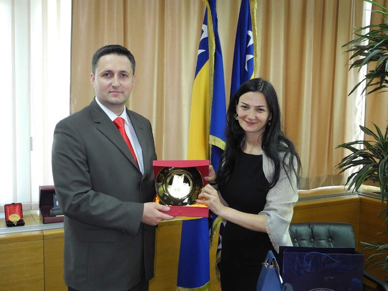 The Deputy Speaker of the House of Representatives Dr. Denis Bećirović spoke with Ganira Pashayeva (Republic of Azarbaijan)